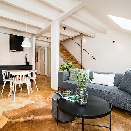 Large And Modern Apartment In The Heart Of Prague Extérieur photo