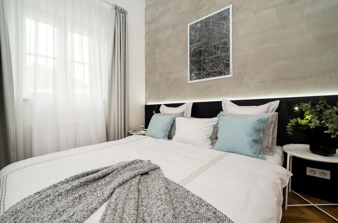 Large And Modern Apartment In The Heart Of Prague Extérieur photo